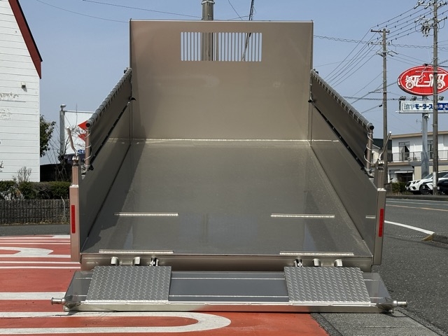 キャンター(三菱)レンタ登録済未使用車 3
