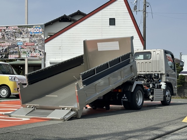 キャンター(三菱)レンタ登録済未使用車 4