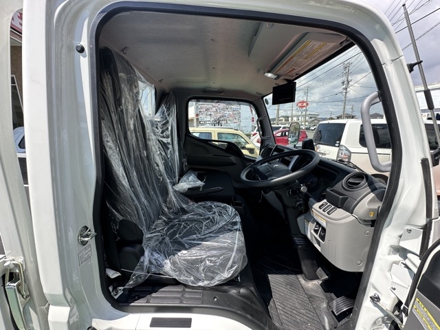 キャンター(三菱)登録済未使用車 14