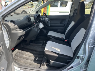ミライースのOEM(ダイハツ)中古車 前席内装