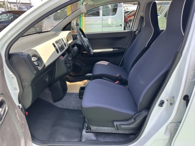 アルト(スズキ)中古車 前席内装