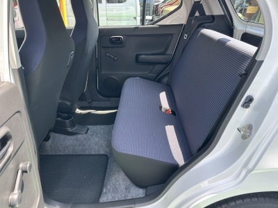 アルト(スズキ)中古車 後席内装
