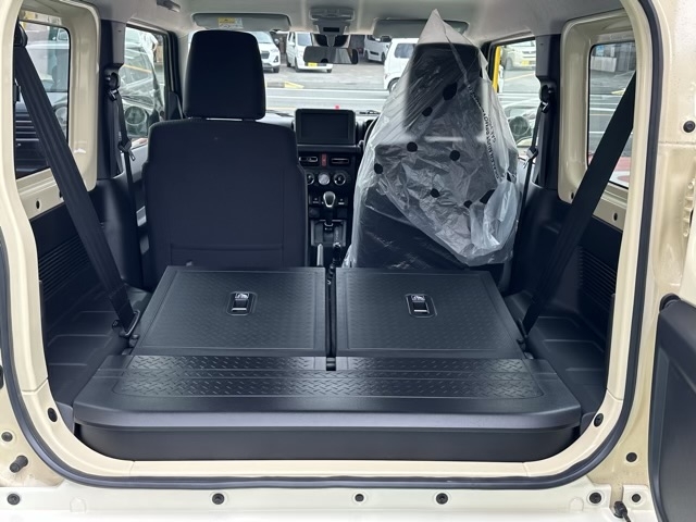 ジムニー(ダムド)新車見本展示無 8