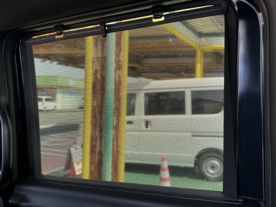 新型N-BOX(ホンダ)届出済未使用車 後席から見た前席