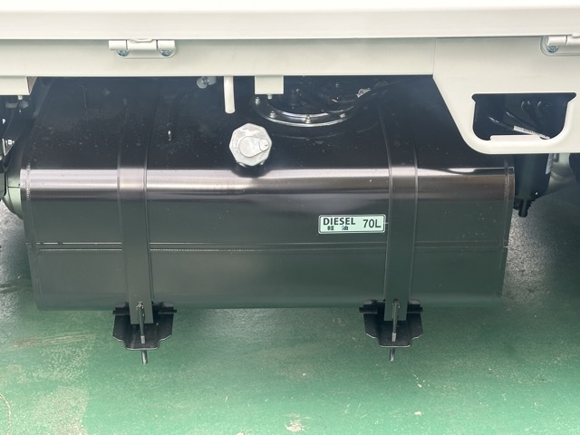 キャンター(三菱)レンタ登録済未使用車 12