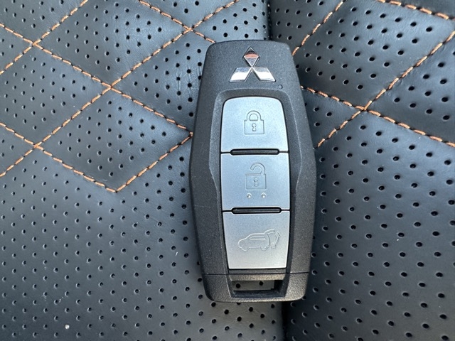 アウトランダー(三菱)中古車 25