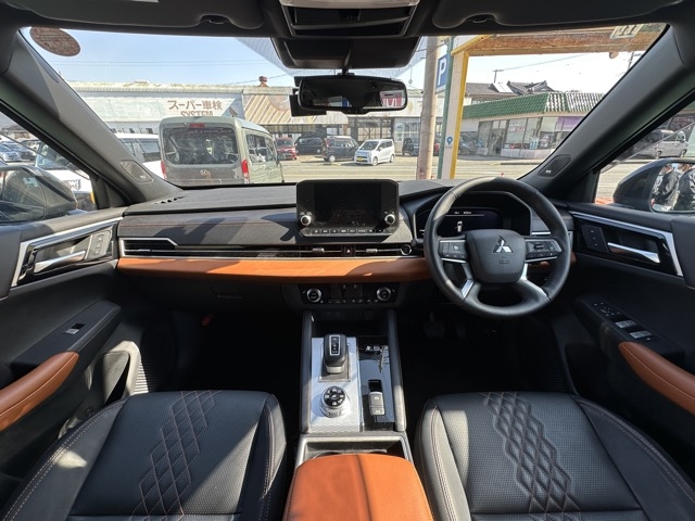 アウトランダー(三菱)中古車 5