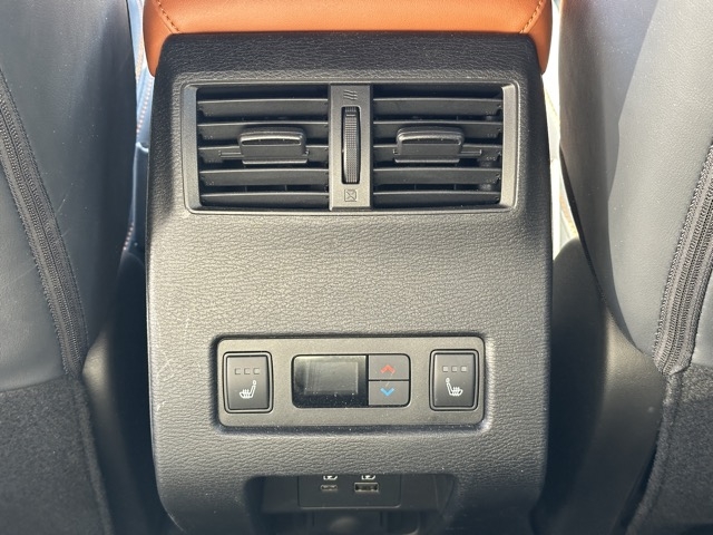 アウトランダー(三菱)中古車 7