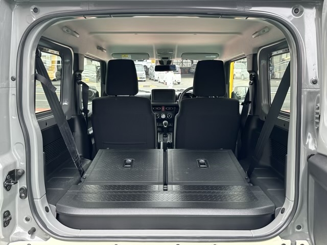 ジムニー(ダムド)新車見本展示無 10
