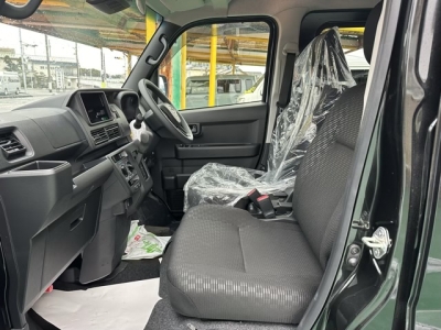 ハイゼットカーゴ(ダムド)新車見本展示無 後席内装