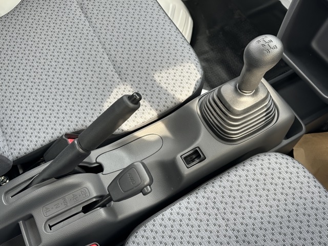 クリッパートラック(ニッサン)届出済未使用車 14