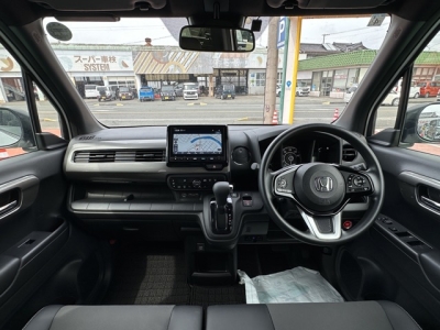 N-WGN(ホンダ)レンタＵＰ 後席から見た前席