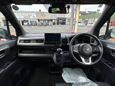 N-WGN(ホンダ)レンタＵＰ 後席から見た前席