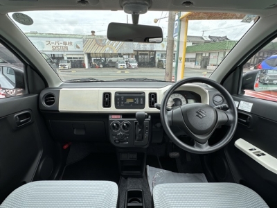 アルト(スズキ)中古車 後席から見た前席