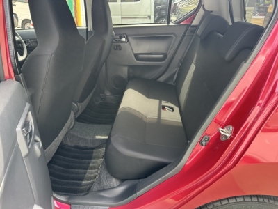 ミライース(ダイハツ)中古車 後席内装