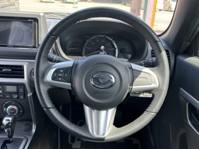 コペン(ダイハツ)中古車 後席から見た前席
