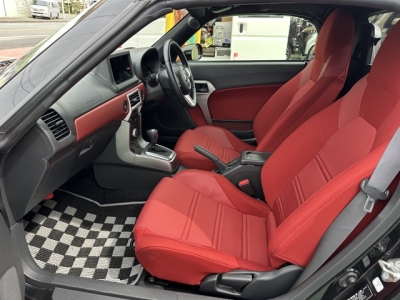 コペン(ダイハツ)中古車 前席内装