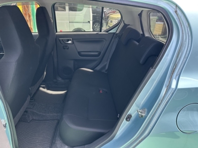 ピクシスエポック(トヨタ)中古車 後席内装