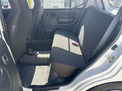 アルトのOEM(スズキ)中古車 後席内装