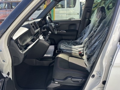 N-ONE(ホンダ)届出済未使用車 前席内装