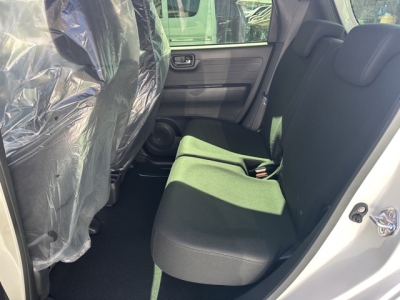 N-ONE(ホンダ)届出済未使用車 後席内装