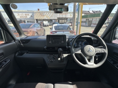 eKクロススペース(三菱)中古車 後席から見た前席