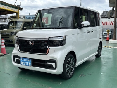 新型N-BOX(ホンダ)届出済未使用車 前方