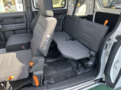 N-VAN(ホンダ)中古車 後席内装