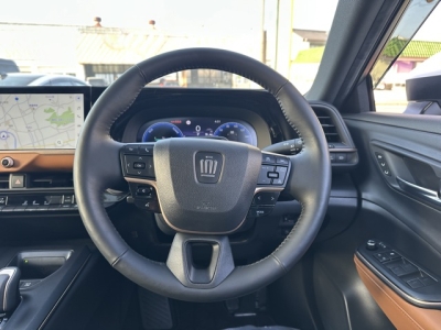クラウンクロスオーバー(トヨタ)中古車 内外装写真