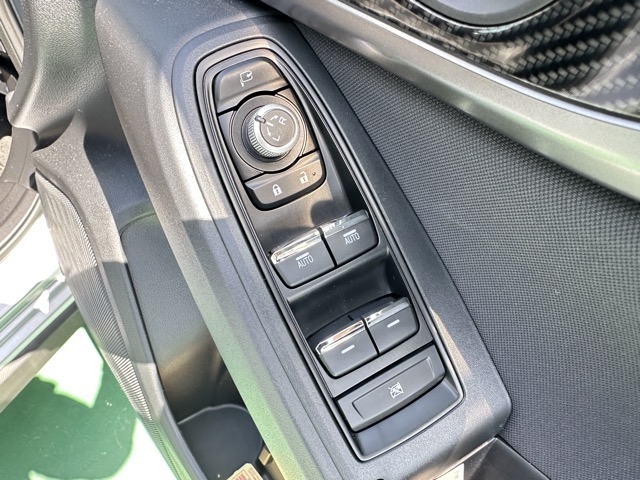 XV(スバル)中古車 11