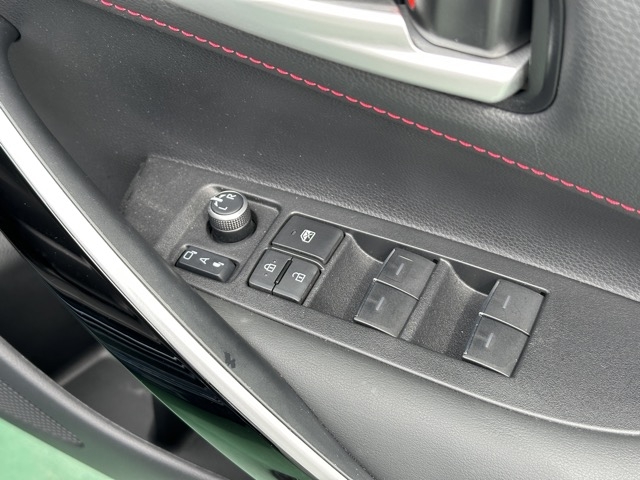 カローラスポーツ(トヨタ)中古車 11