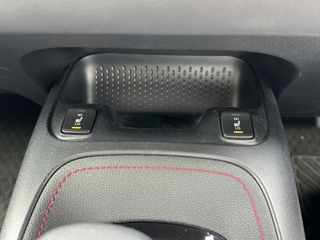 カローラスポーツ(トヨタ)中古車 15