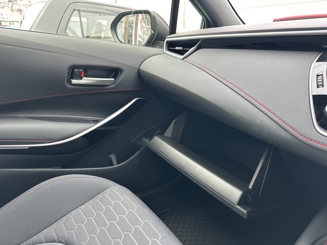 カローラスポーツ(トヨタ)中古車 19