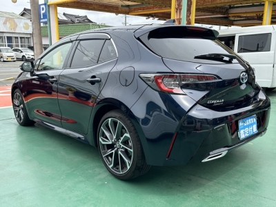 カローラスポーツ(トヨタ)中古車 後方