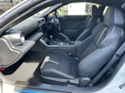 GR86(トヨタ)中古車 前席内装