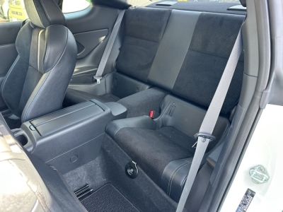GR86(トヨタ)中古車 後席内装