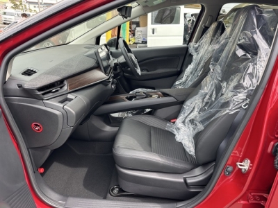 オーラ(ニッサン)中古車 前席内装