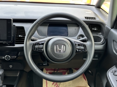 フィット(ホンダ)中古車 内外装写真