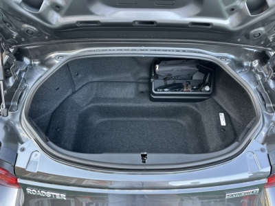ロードスターRF(マツダ)中古車 内外装写真
