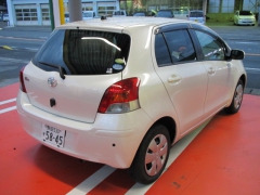 ヴィッツ(トヨタ)中古車 後方
