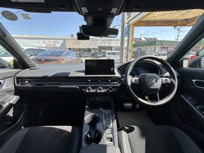 シビック(ホンダ)中古車 後席から見た前席