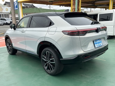 ヴェゼル(ホンダ)登録済未使用車 後方