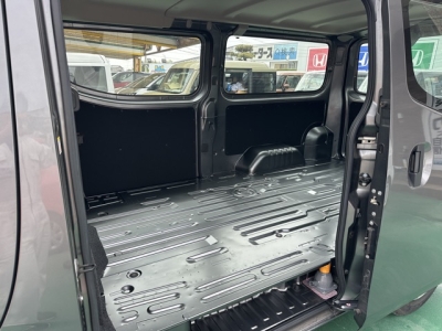 キャラバン(ニッサン)レンタ登録済未使用車 後席内装
