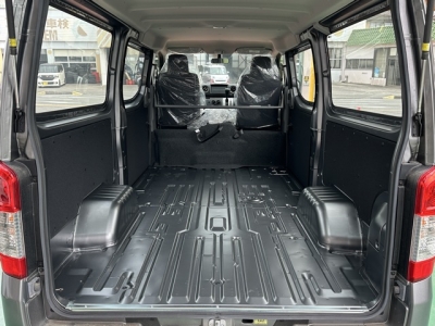 キャラバン(ニッサン)レンタ登録済未使用車 内外装写真他