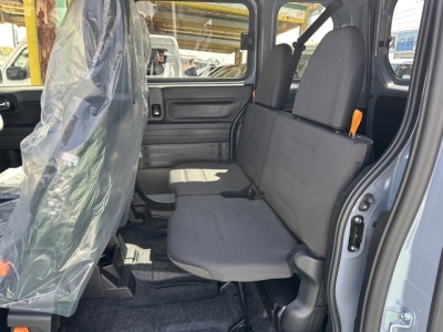 N-VAN(ホンダ)届出済未使用車 後席内装