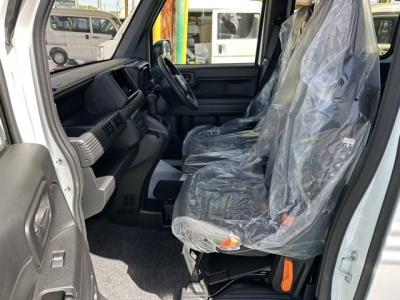 N-VAN(ホンダ)届出済未使用車 前席内装