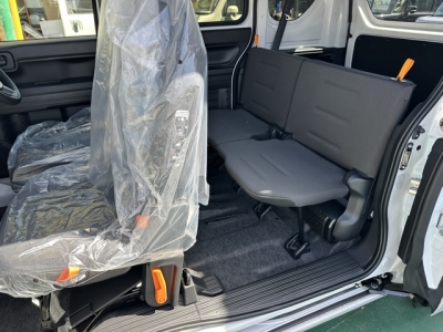 N-VAN(ホンダ)届出済未使用車 後席内装