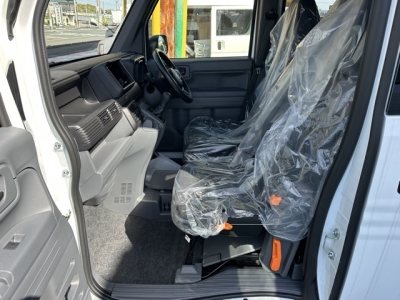 N-VAN(ホンダ)届出済未使用車 前席内装