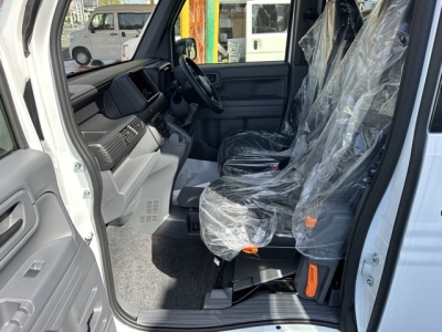 N-VAN(ホンダ)届出済未使用車 前席内装
