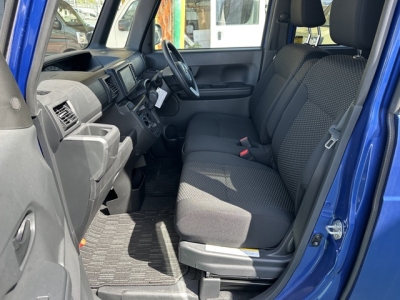 ウェイク(ダイハツ)中古車 前席内装